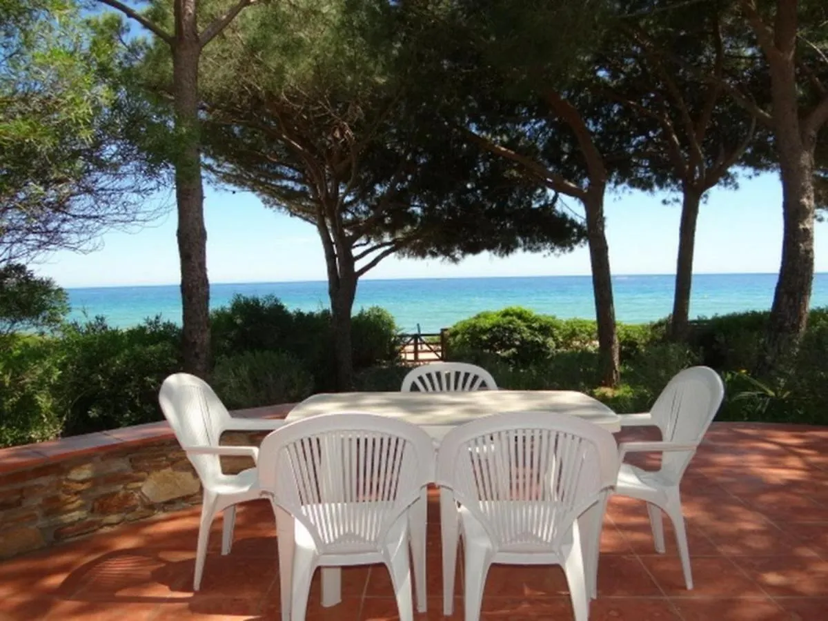 Villa Climatisee 2 Chambres Avec Terrasse Et Garage - Fr-1-100-199 Cavalaire-sur-Mer 0*,  Fransa