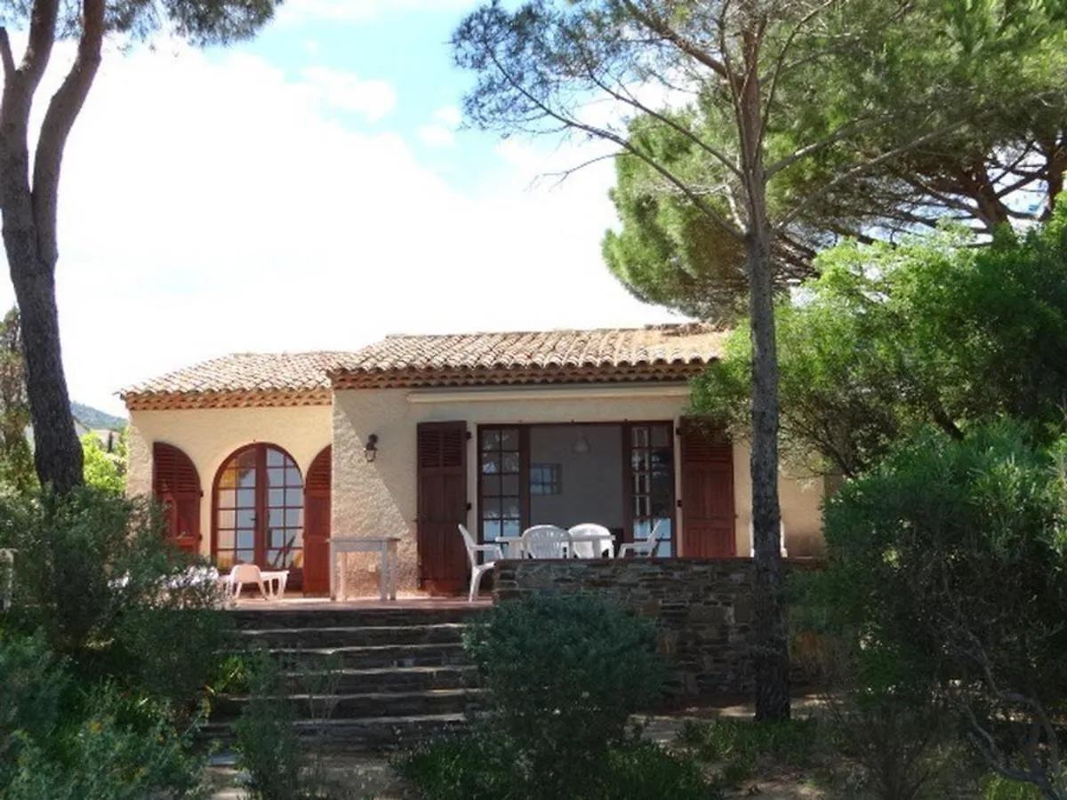 Villa Climatisee 2 Chambres Avec Terrasse Et Garage - Fr-1-100-199 Cavalaire-sur-Mer